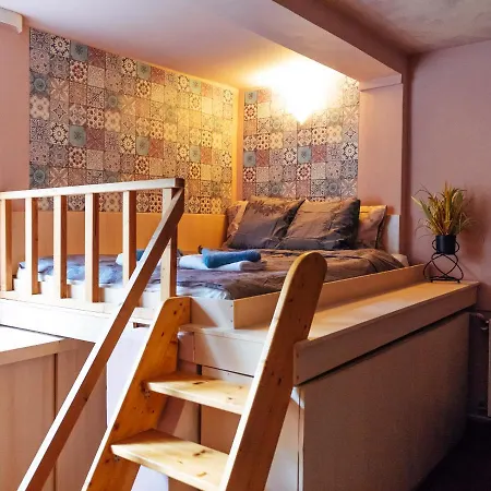 Apartment Woody - Cozy And Quiet Place Near Moghioros Park *