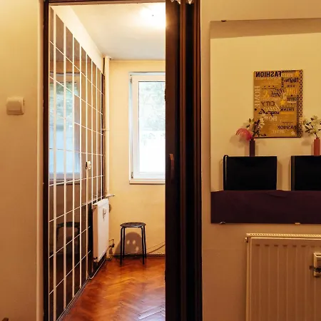 Woody - Cozy And Quiet Place Near Moghioros Park *
