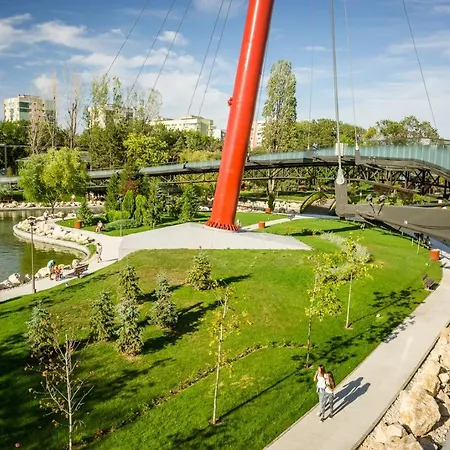 Woody - Cozy And Quiet Place Near Moghioros Park شقة
